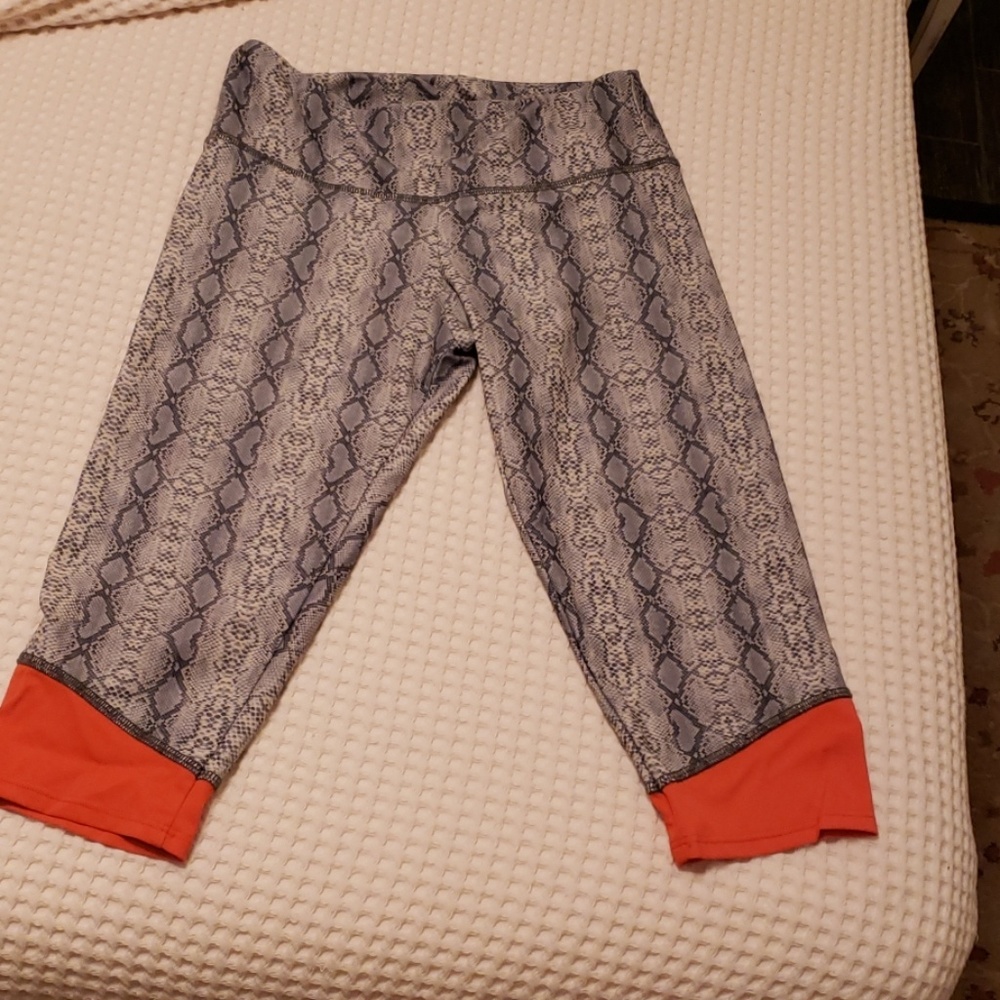 Onzie snake print yoga capris
